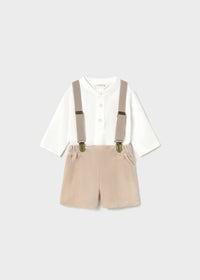 Conjunto pantalón corto con tirantes y camisa recién nacido
