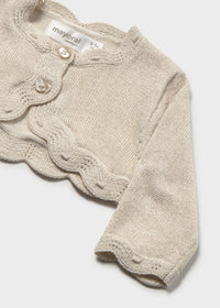 Rebeca tricot ondas recién nacida