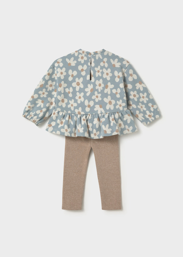 Conjunto blusa estampada y pantalón bebé