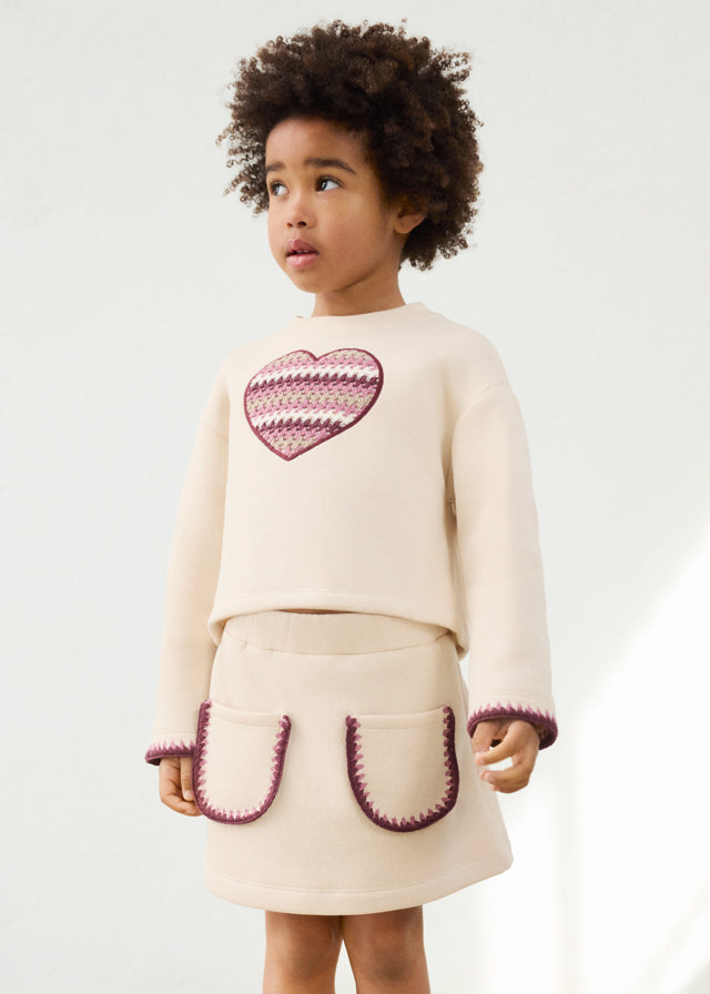 Conjunto falda y sudadera corazón niña