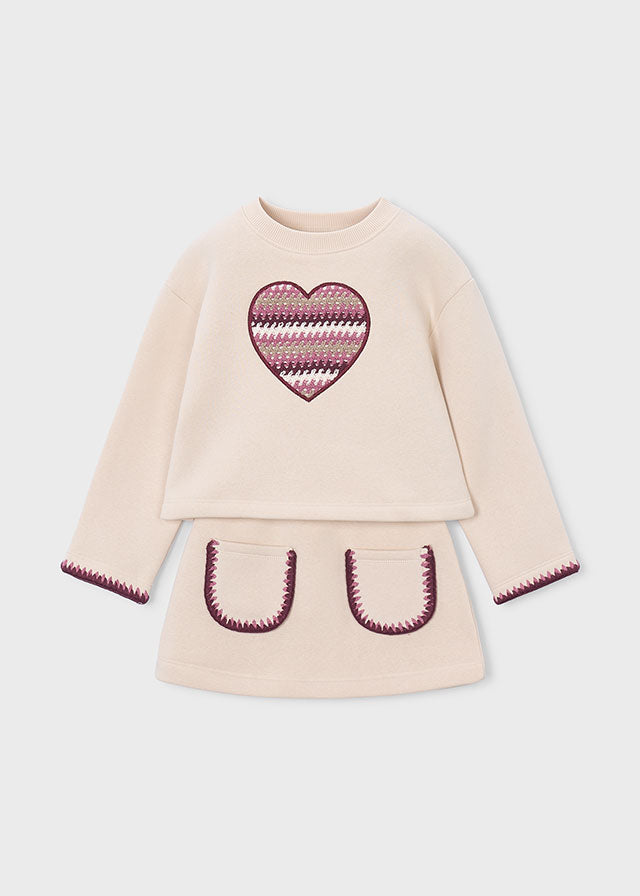 Conjunto falda y sudadera corazón niña
