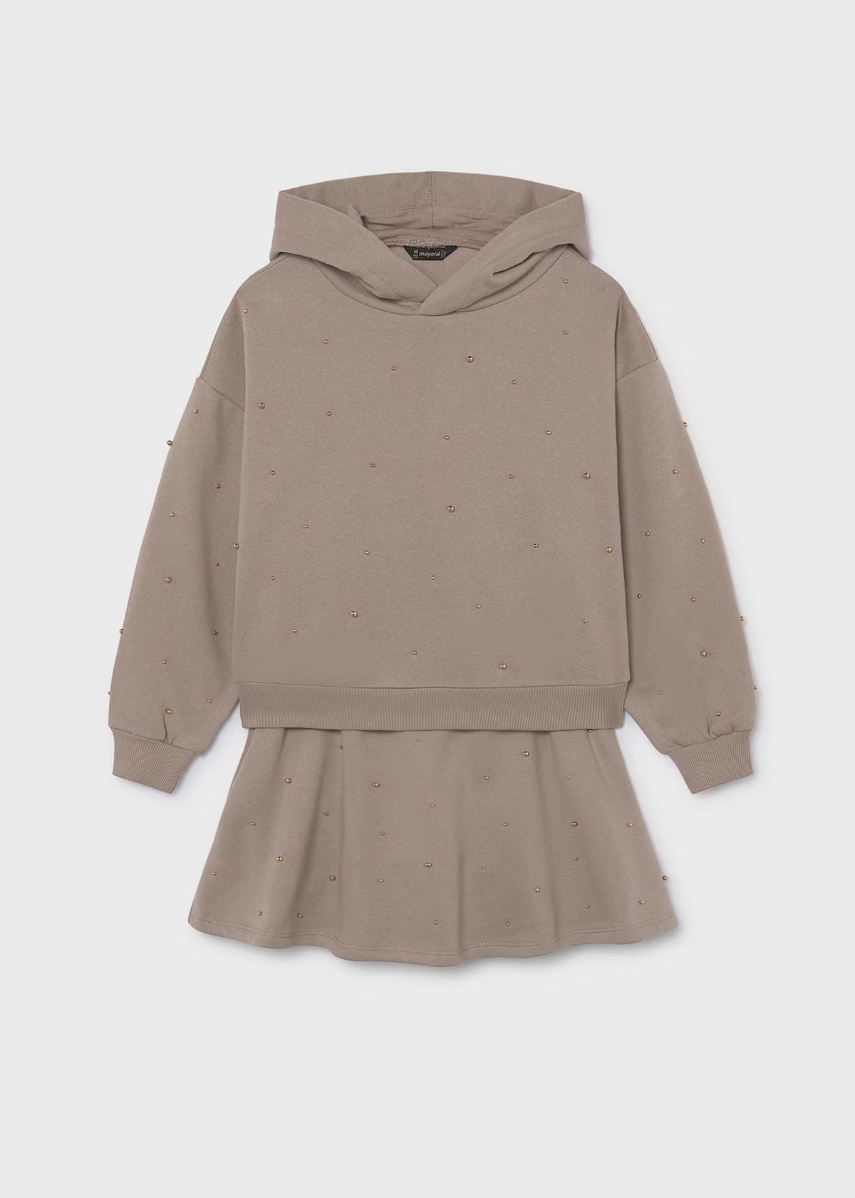 Conjunto falda y sudadera chica