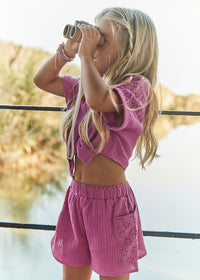 Conjunto short perforado niña