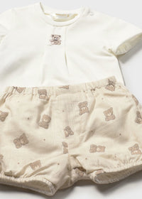 Conjunto pantalón corto estampado y camiseta recién nacido