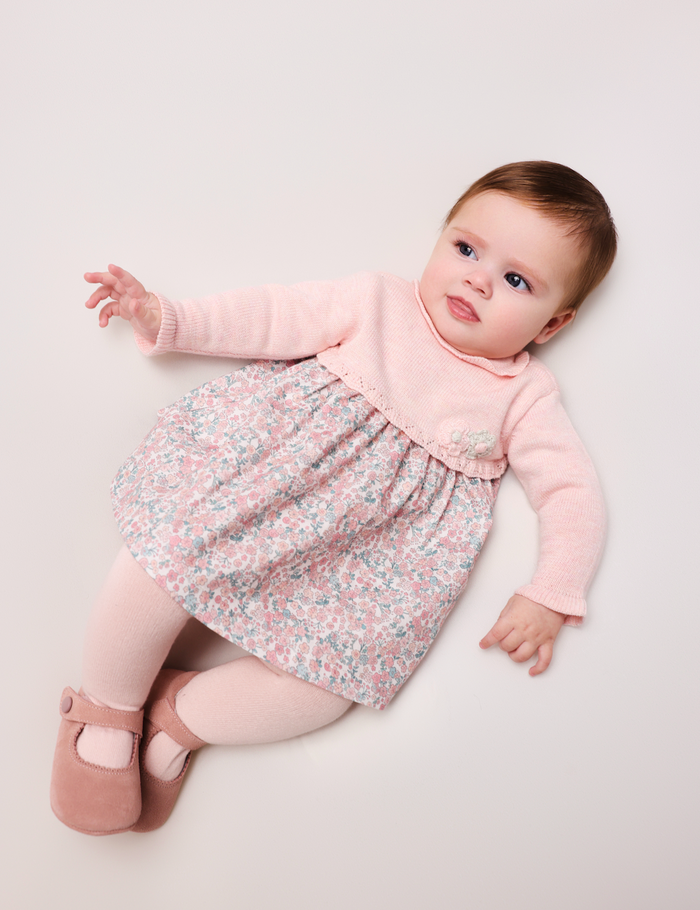 Vestido con leotardos