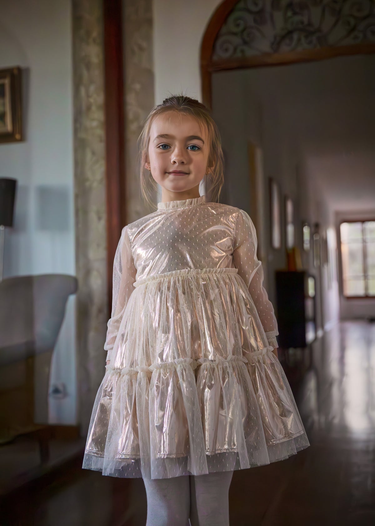 Vestido tul dorado con leotardos