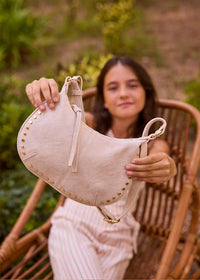 Bolso tachuelas chica