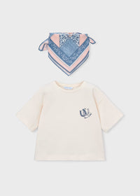 Camiseta con pañuelo estampado niña