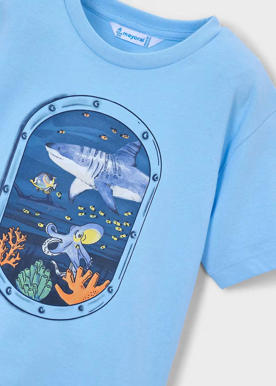 Camiseta con ventana fondo marino niño