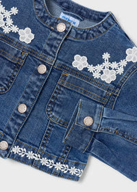 Chaqueta vaquera detalles guipur niña