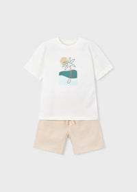 Conjunto bermuda y camiseta con bordado niño