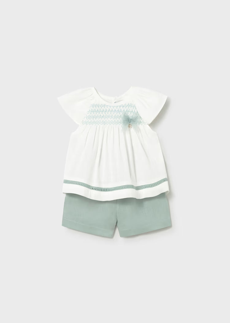 Conjunto pantalón corto y blusa bebé
